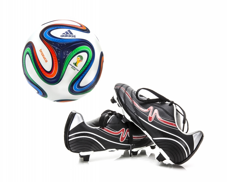 7883033-adidas-brazuca-world-cup-2014-football